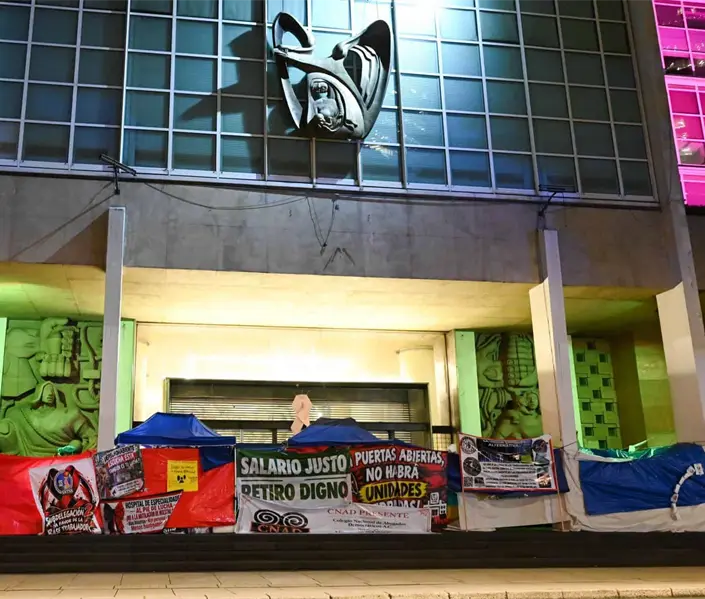 ¿Qué está pasando en el IMSS? Las claves del conflicto y cómo puede afectar a los derechohabientes ¿Qué está pasando en el IMSS? Las claves del conflicto y cómo puede afectar a los derechohabientes