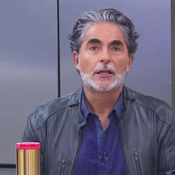 No me dijo nada: Raúl Araiza se entera de que operaron a su hermano por el programa Hoy No me dijo nada: Raúl Araiza se entera de que operaron a su hermano por el programa Hoy