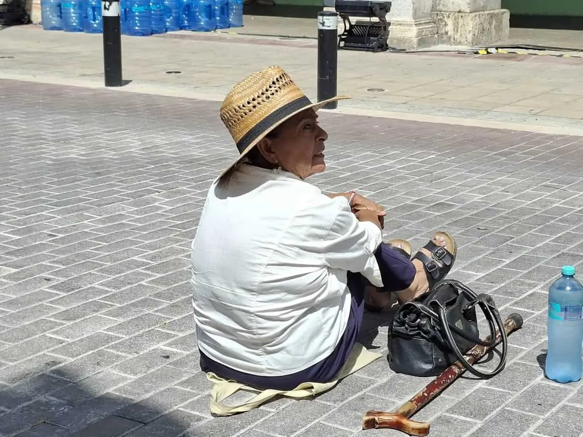 ¿Por qué protestó doña Josefina frente al Palacio de Gobierno? Especial