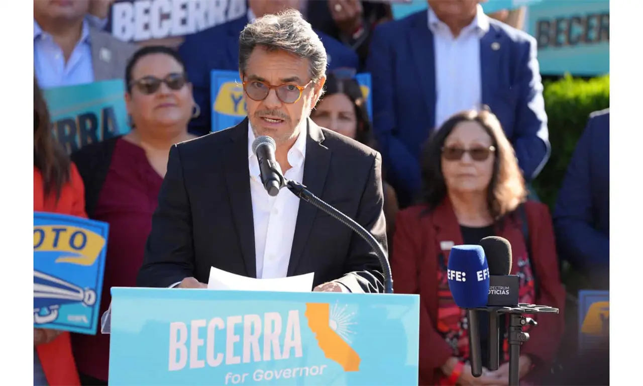  Eugenio Derbez denuncia intimidación contra latinos en EE.UU. para frenar su voto: “Juntos somos poderosos” 