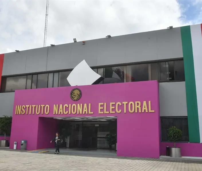 INE rumbo a 2027: investigaciones y contratos ponen bajo lupa al &aacute;rbitro electoral