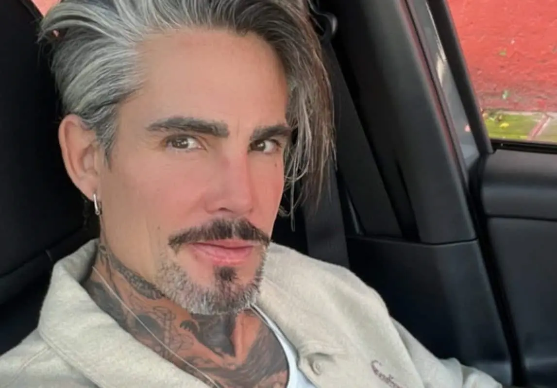 Actualmente, Adrián Cue está enfocado en su faceta como cantante y continúa realizando presentaciones en vivo.