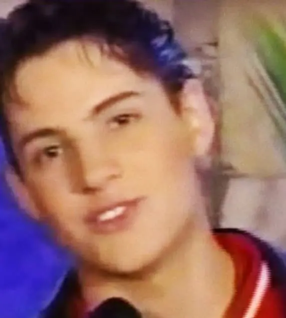 Su carrera artística comenzó a tomar impulso en 1998, cuando se incorporó a Mercurio, agrupación juvenil con la que se dio a conocer entre el público mexicano.<br>