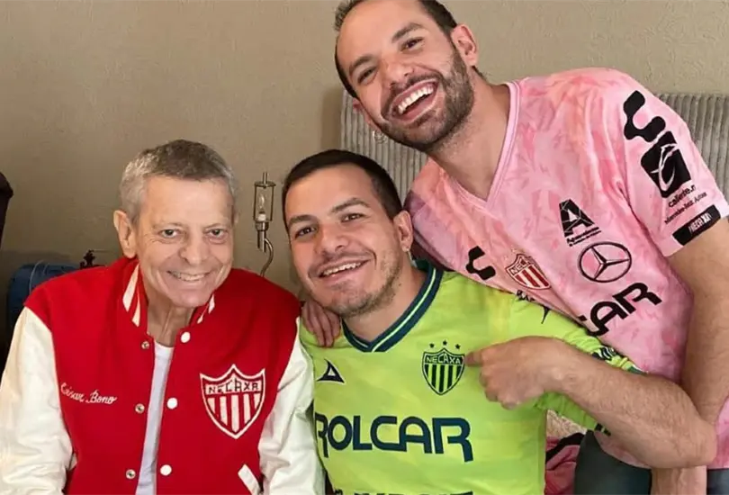César Bono con sus hijos César Bono con sus hijos