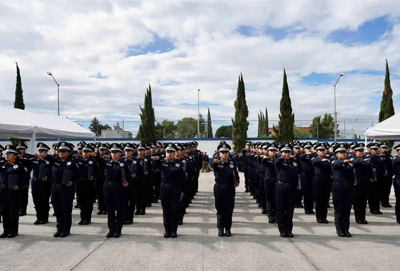 La nueva generación está integrada por 41 mujeres y 42 hombres, una composición que refleja la participación femenina en las instituciones de seguridad pública.