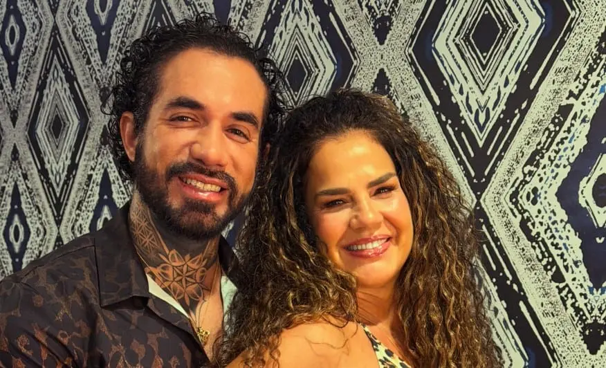 En años recientes, su vida sentimental volvió a llamar la atención tras anunciar su compromiso con el bailarín Bruno Espino. En años recientes, su vida sentimental volvió a llamar la atención tras anunciar su compromiso con el bailarín Bruno Espino.
