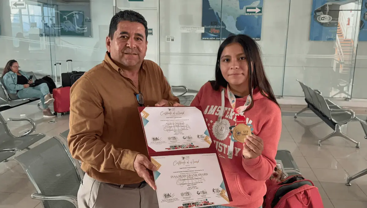 La joven mexicana también recibió el reconocimiento especial IYSA Semi Grand Award. Facebook