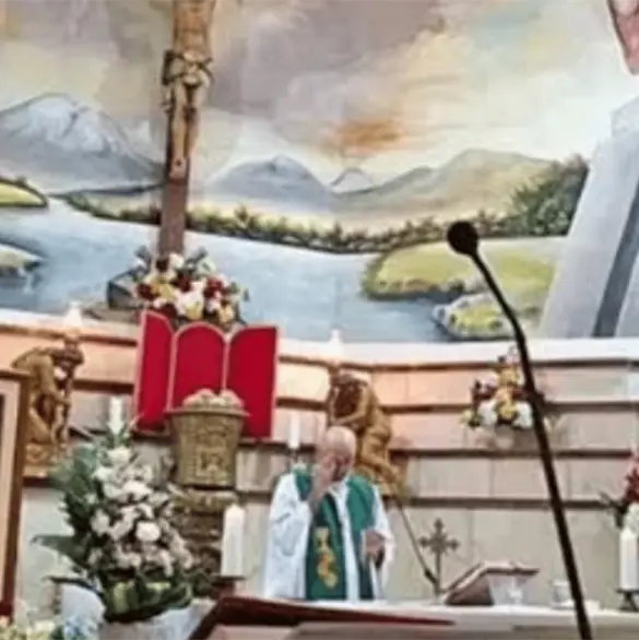 Feligreses revelan qué ocurrió momentos después de la caída de la cruz sobre el padre Patricio