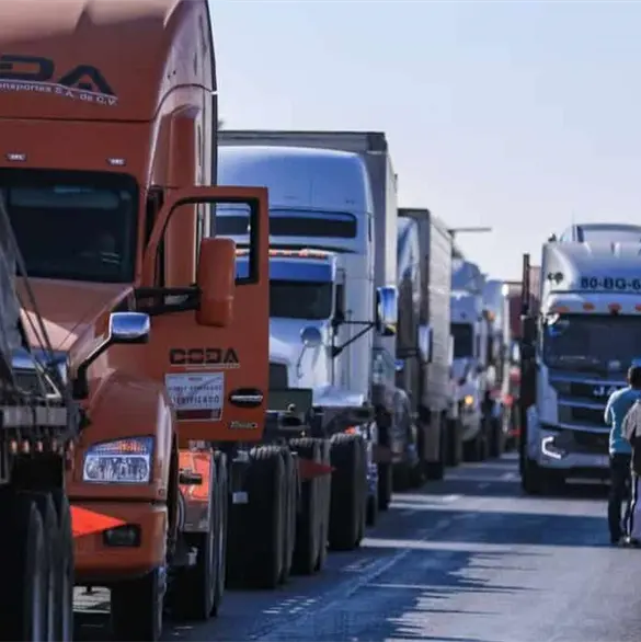 Paro nacional de transportistas este lunes 26 de octubre: ¿a qué hora inicia y qué carreteras serán afectadas?