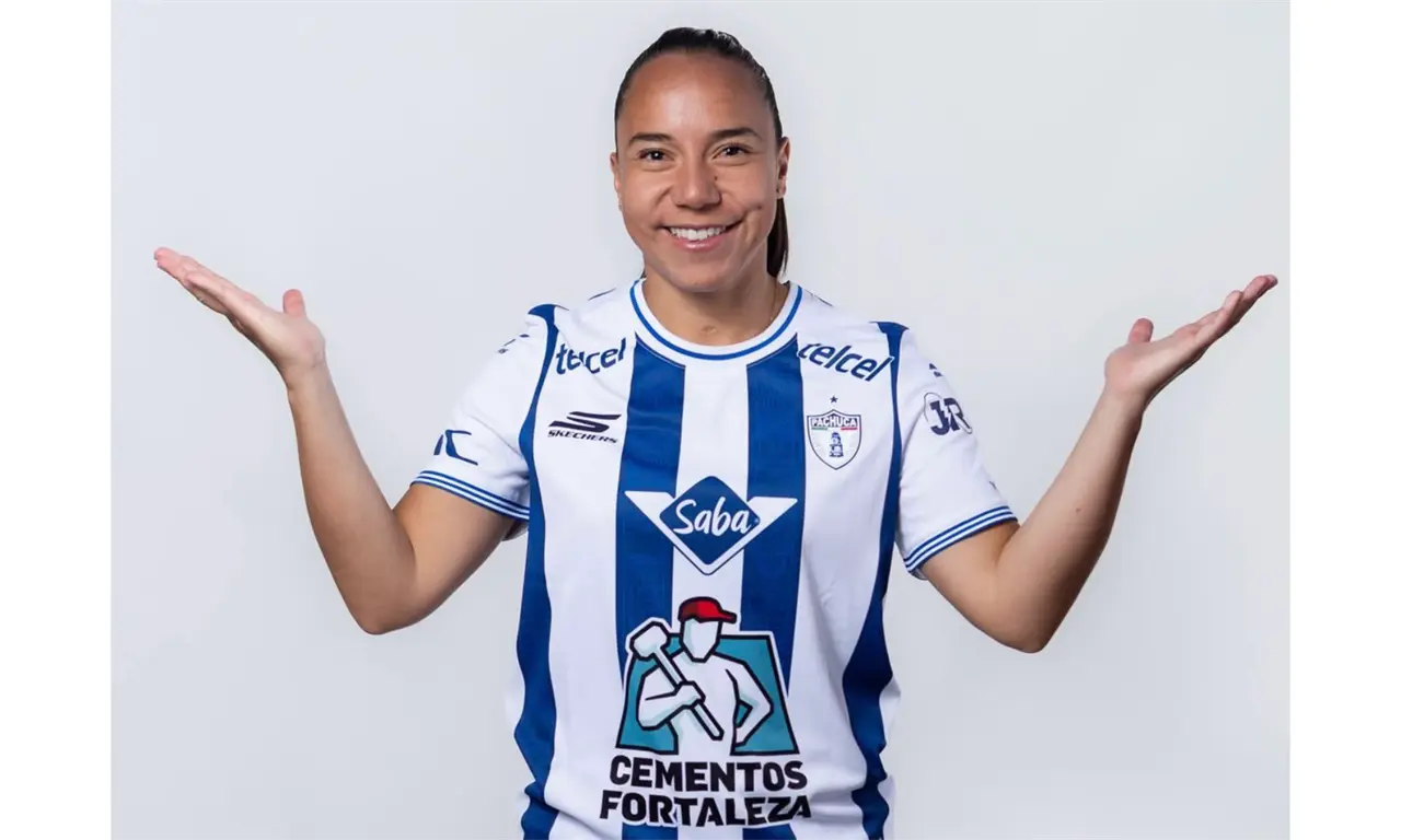  Charlyn Corral, la mexicana que ganó el Balón de Oro 2026 como la mejor delantera del mundo 