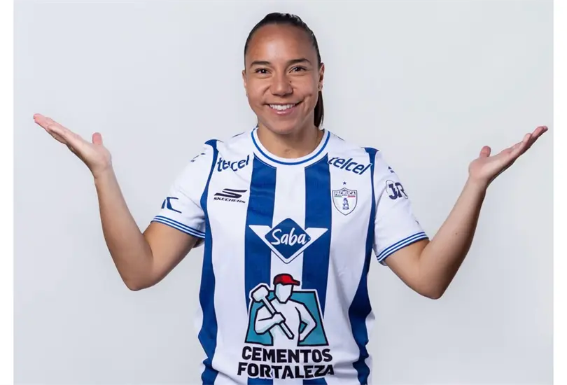 Charlyn Corral, la mexicana que ganó el Balón de Oro 2026 como la mejor delantera del mundo Charlyn Corral, la mexicana que ganó el Balón de Oro 2026 como la mejor delantera del mundo