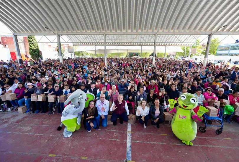Durante el encuentro con habitantes de la zona, el presidente municipal destacó que los apoyos buscan mantener una atención directa con la ciudadanía