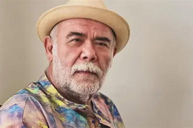 No pod&iacute;a caminar: se desploma elevador donde iba Jes&uacute;s Ochoa; lo hospitalizan de emergencia