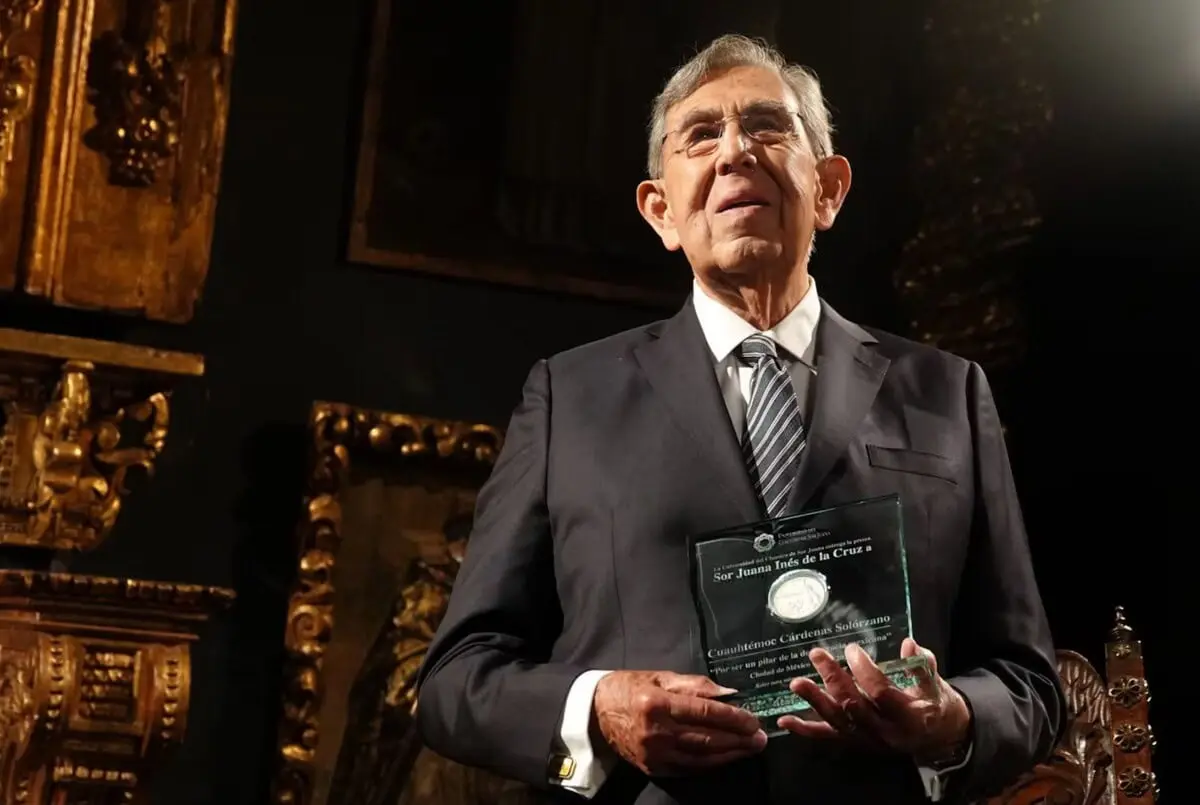  Conoce a qué hora será el homenaje a Cuauhtémoc Cárdenas en Bellas Artes. 